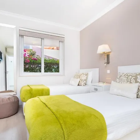 Whome | Prime Hideaway Luxury Villa Quarteira