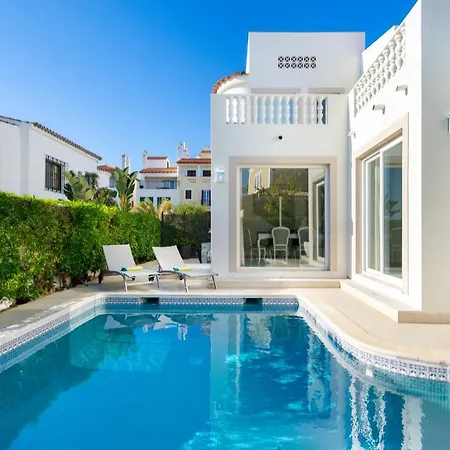 Whome | Prime Hideaway Luxury Villa Quarteira