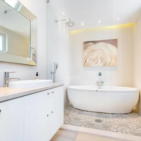 Whome | Prime Hideaway Luxury * קווארטיירה
